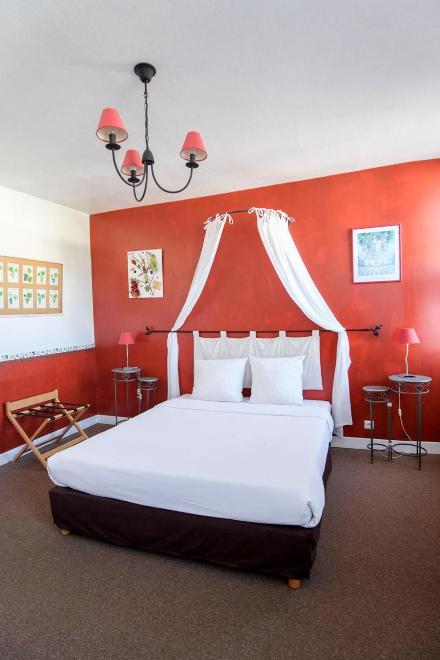 Les Gues Rivieres Bed and Breakfast Pujols  Rum bild